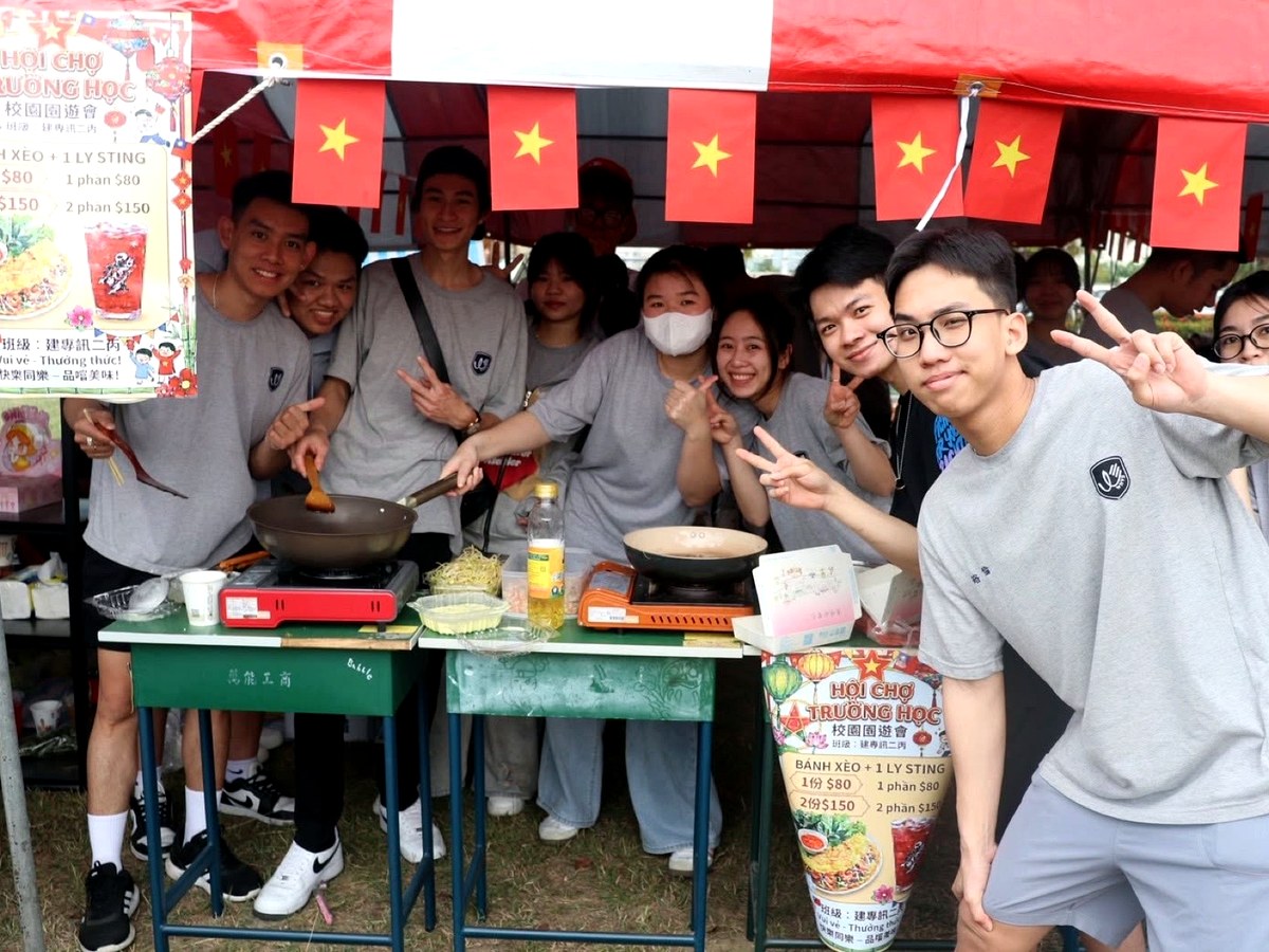萬能工商學生參與校園園遊會