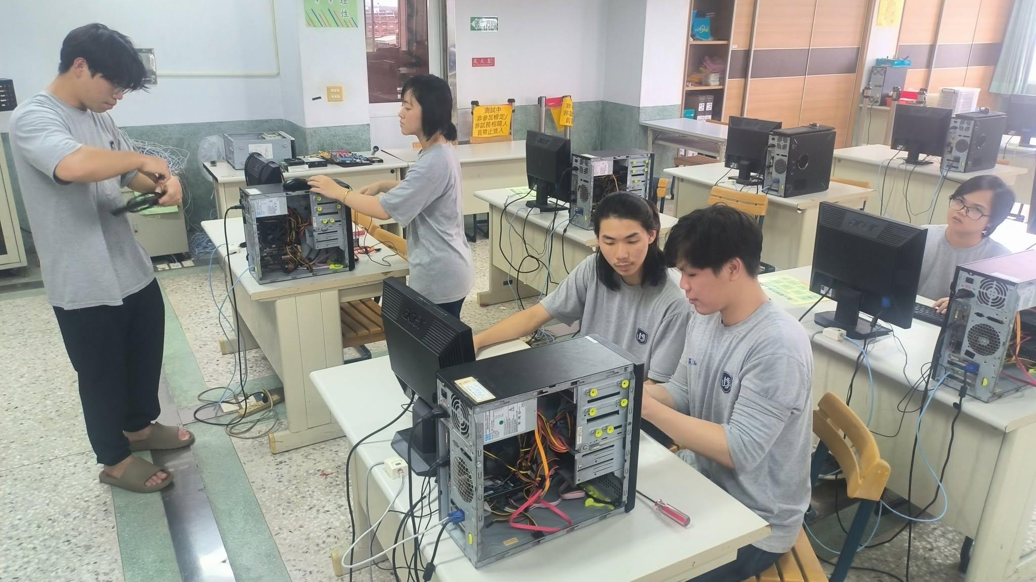 資訊科電腦硬體實習課程現場